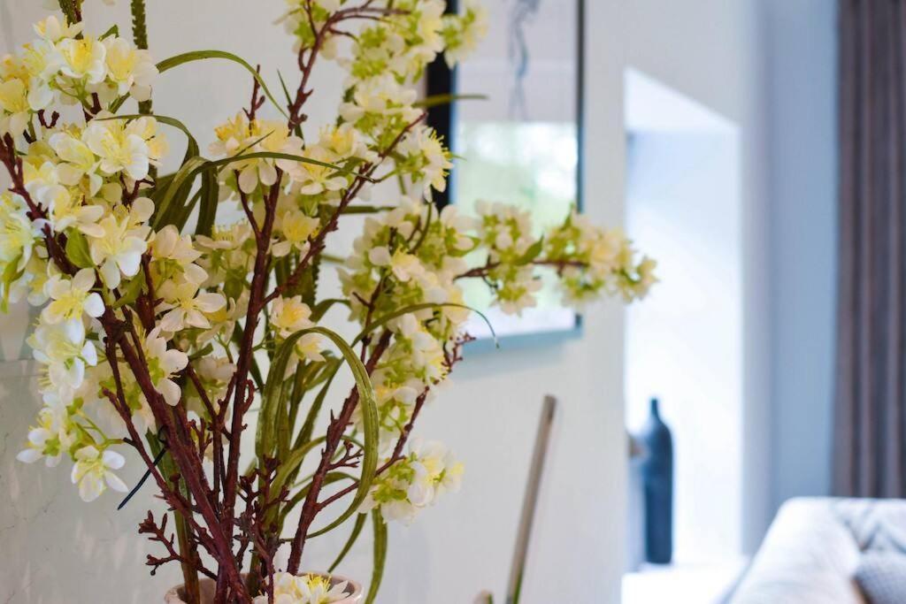 The Hideaway @ Flagham Cottage. Malmesbury Esterno foto