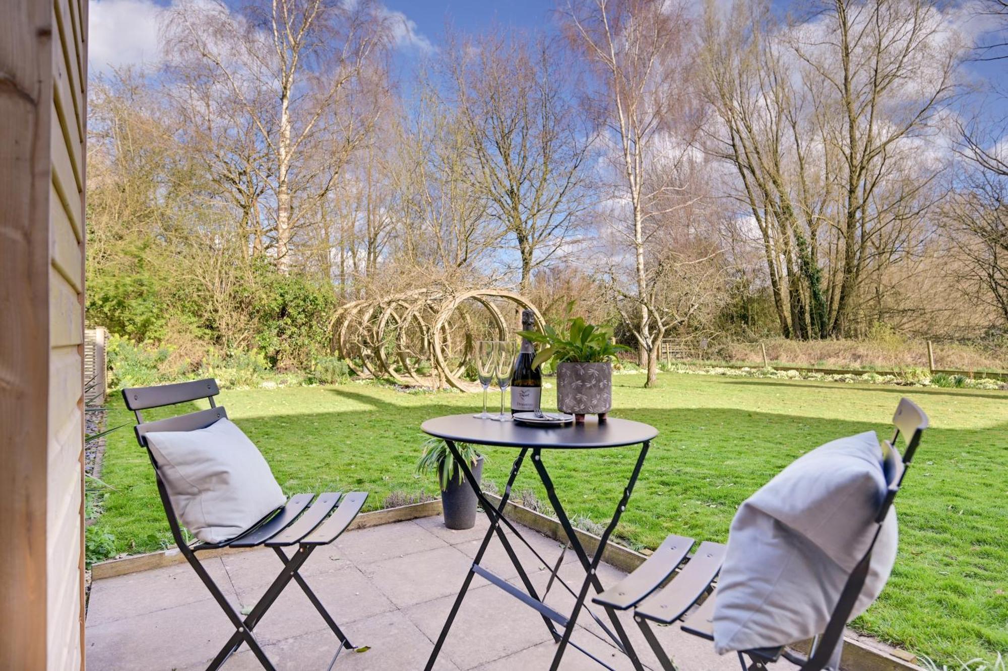 The Hideaway @ Flagham Cottage. Malmesbury Esterno foto